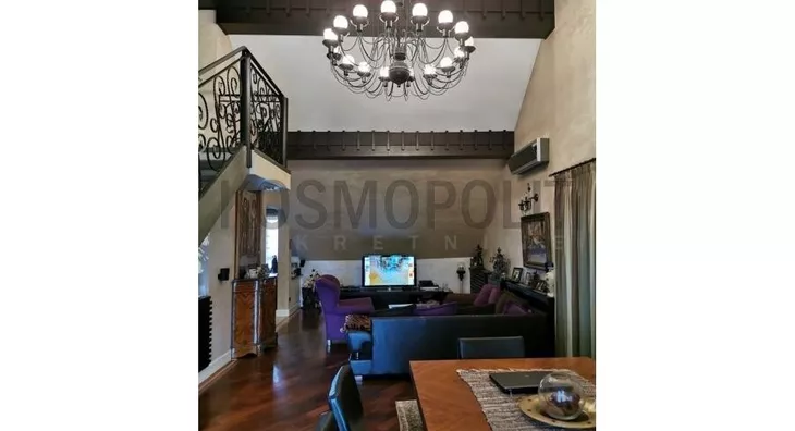 Šestosoban stan | 4zida