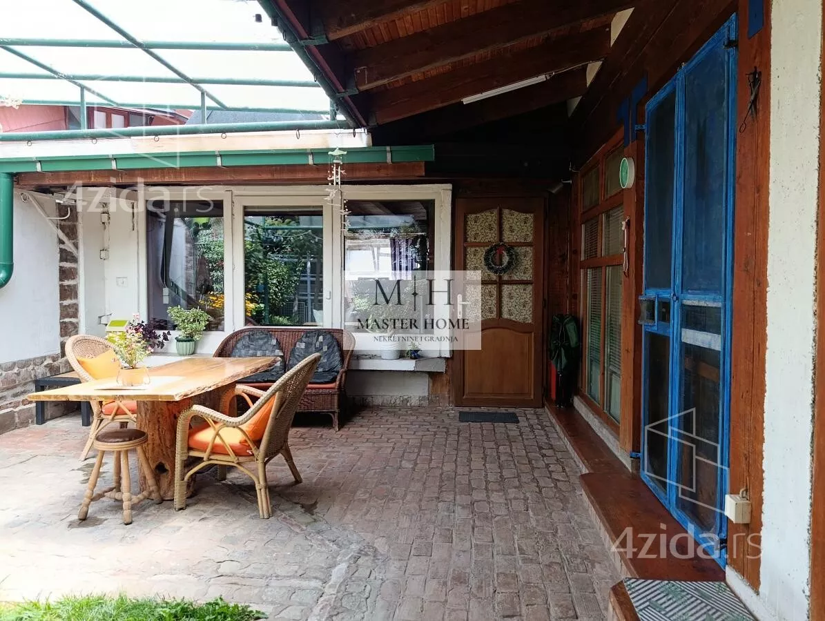 Kuća | 4zida