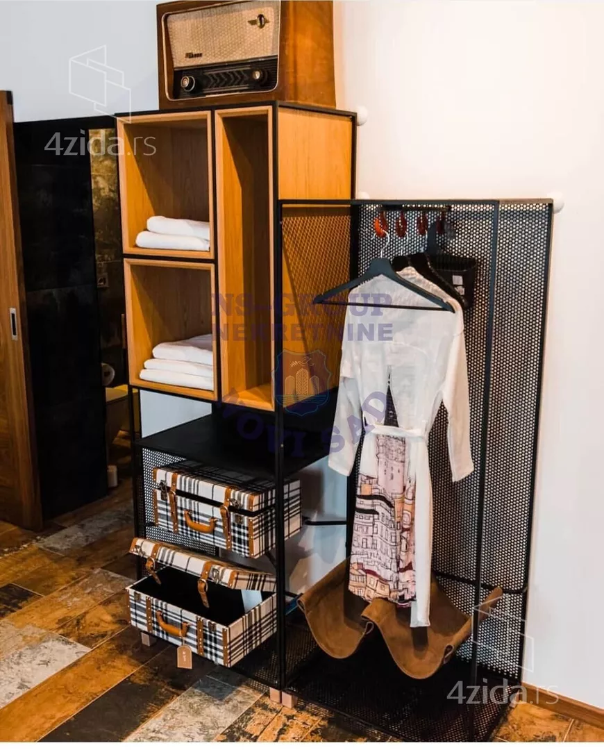 Šestosoban stan | 4zida