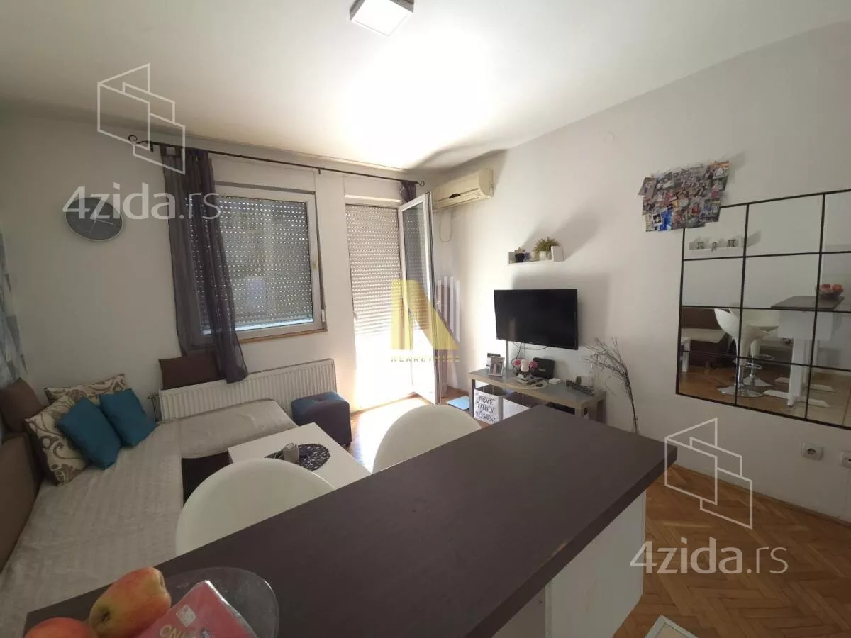 Garsonjera | 4zida