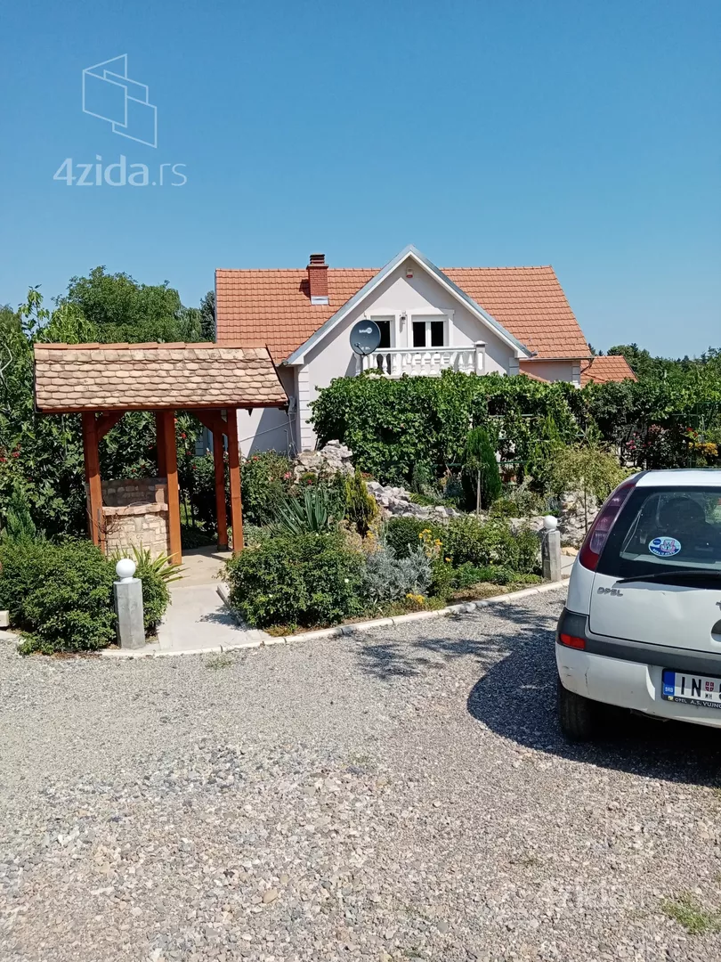 3-etažna kuća | 4zida