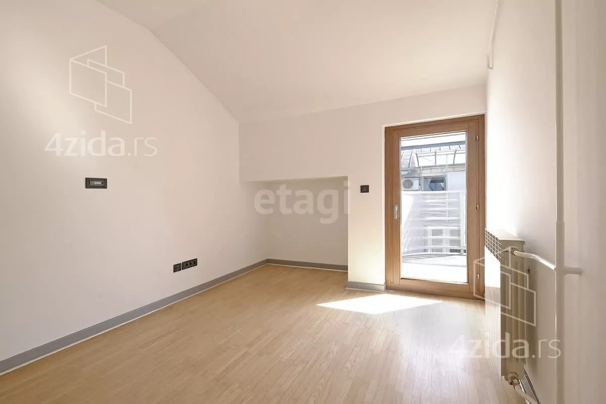 Petosoban stan | 4zida