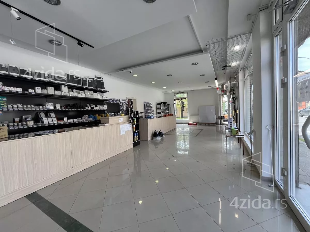 Lokal | 4zida