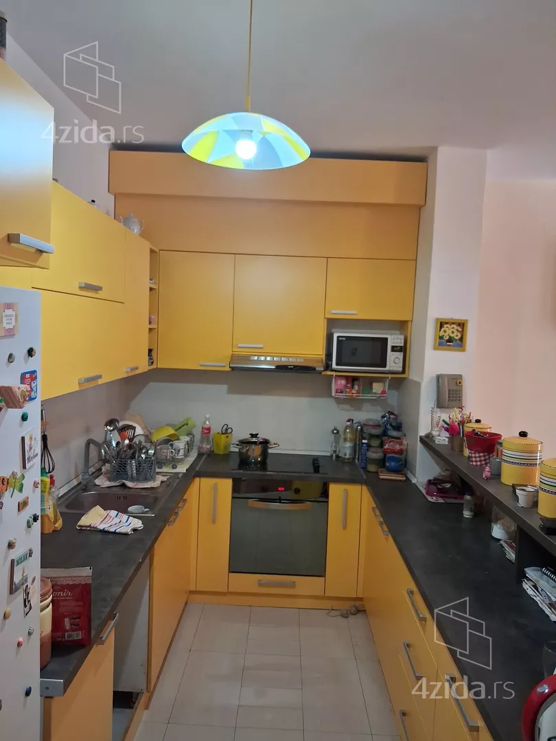 Petosoban stan | 4zida