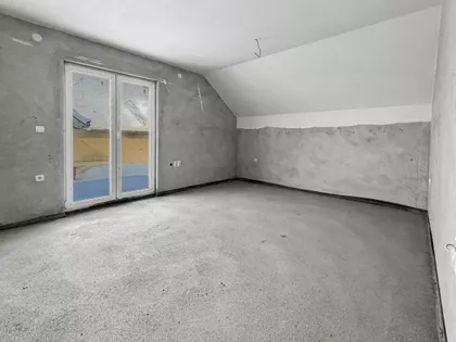 Misa Vinogradi | 4zida.rs