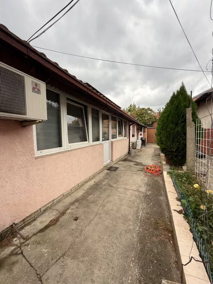 Prvomajska | 4zida.rs