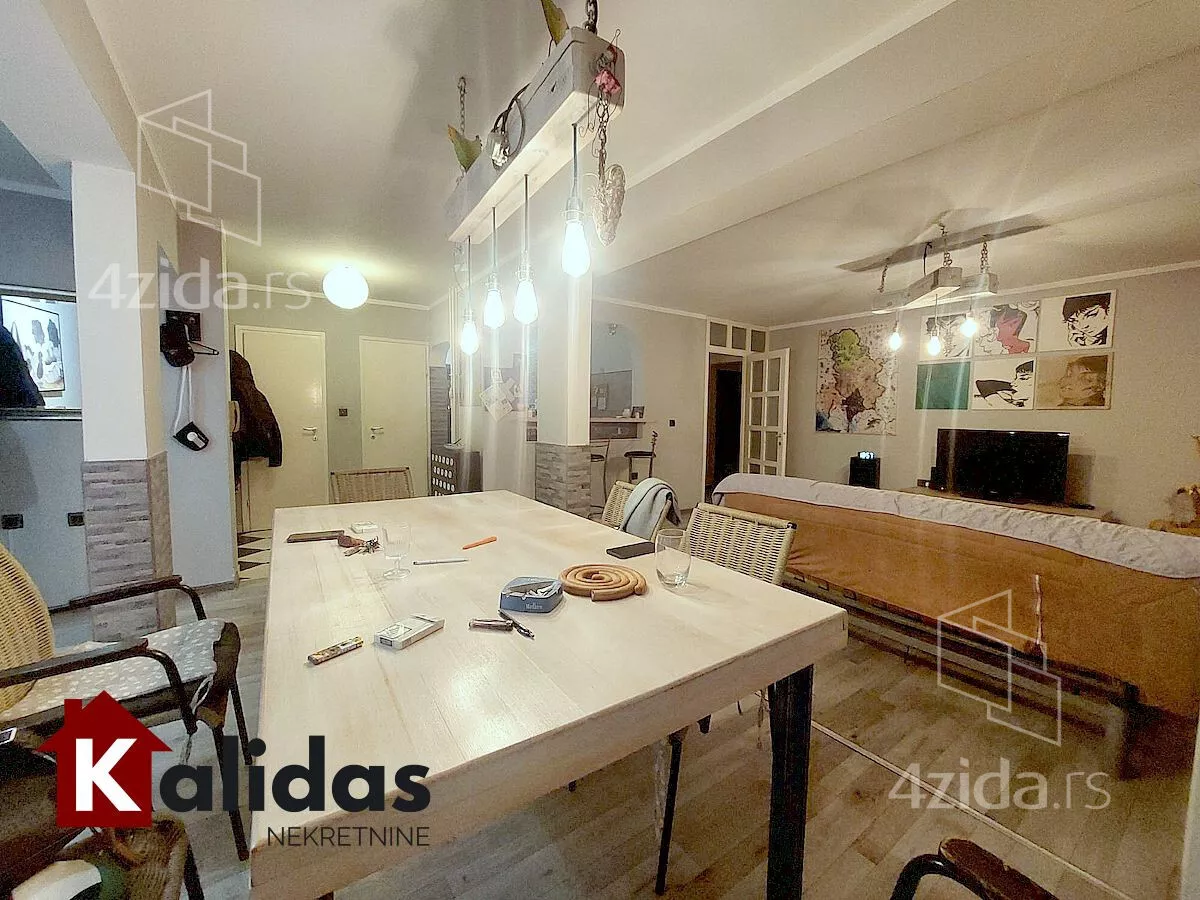 Četvorosoban stan | 4zida