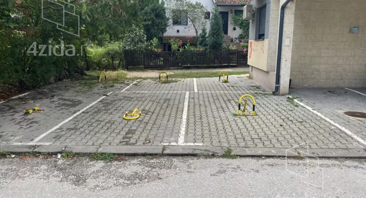 Parking | 4zida