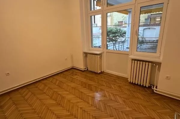 Šestosoban stan | 4zida