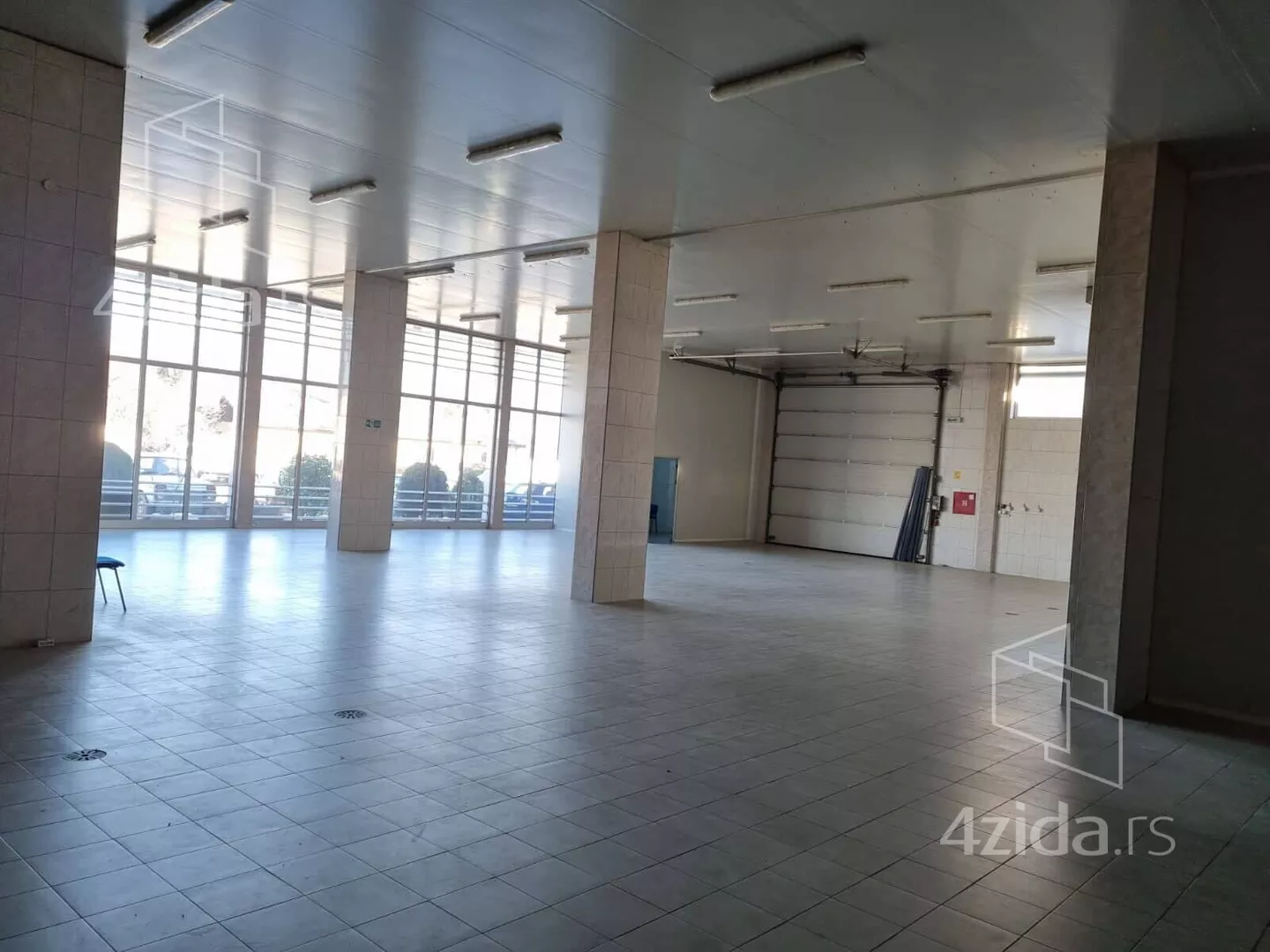 Poslovni prostor | 4zida