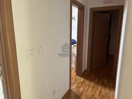 Miljana Miljanića | 4zida.rs