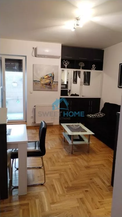 Vizantijska | 4zida.rs