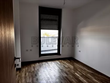 Lale Popović Tanje | 4zida.rs