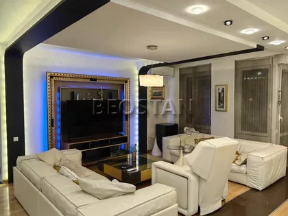 Vladimira Popovica | 4zida.rs