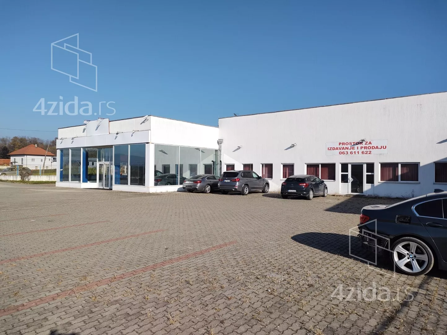 Poslovna zgrada | 4zida