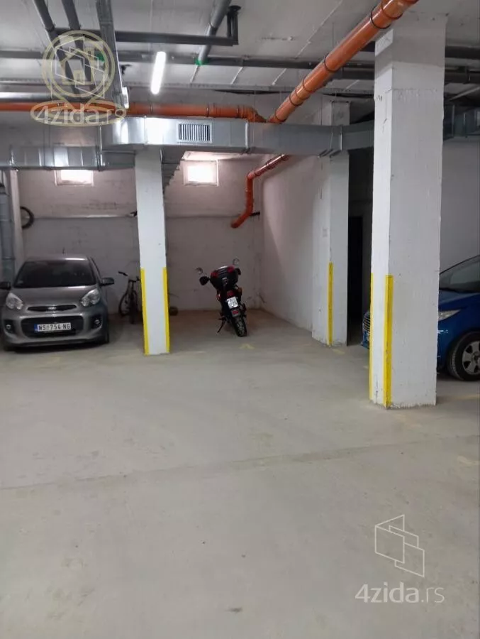 Garaža | 4zida