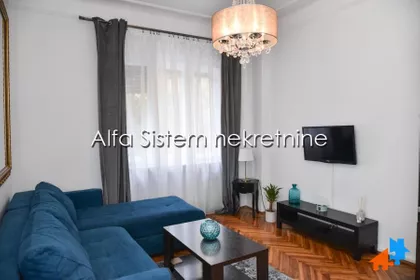 Vukov Spomenik | 4zida.rs