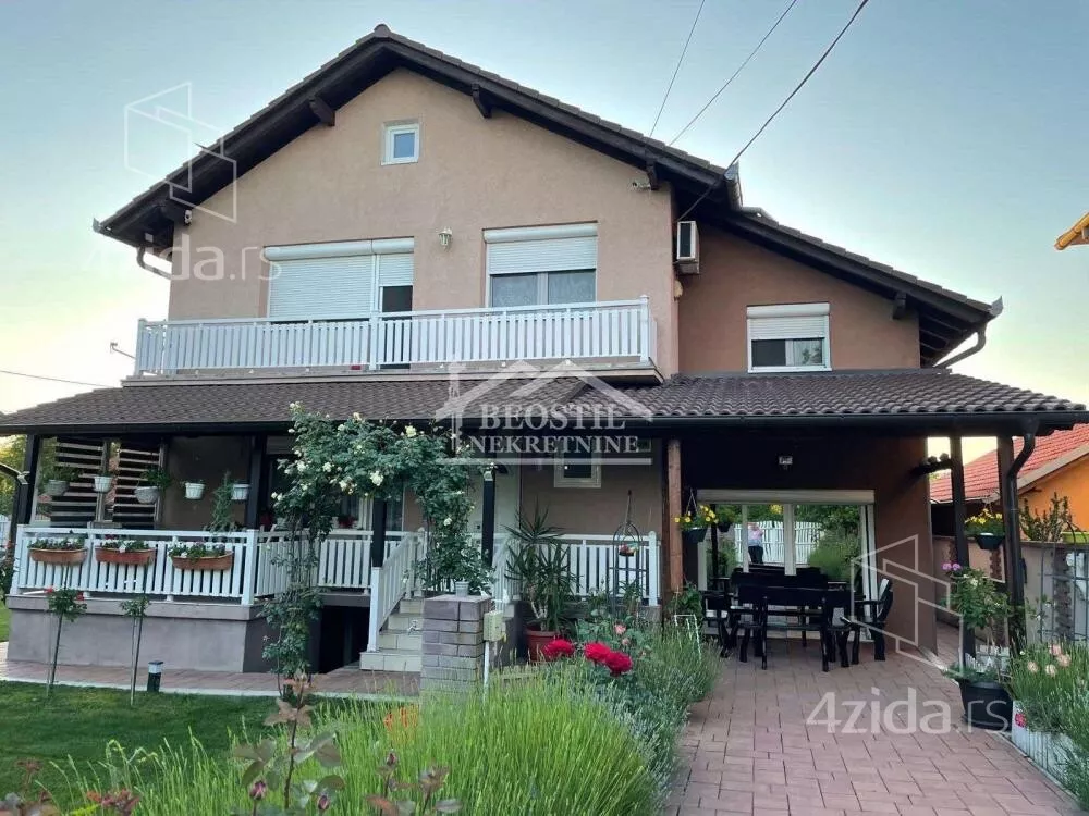 Kuća | 4zida