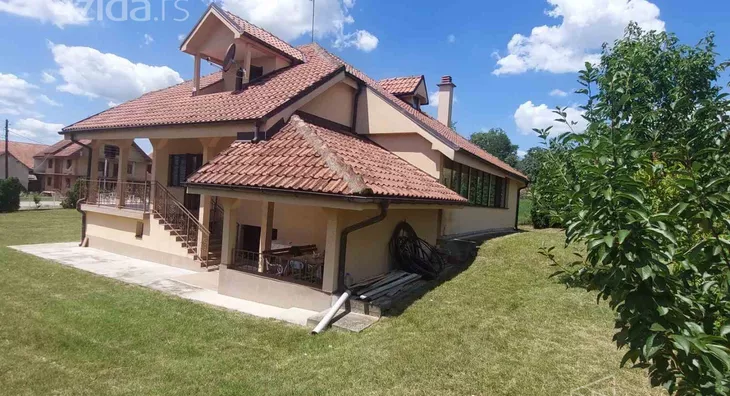 3-etažna kuća | 4zida