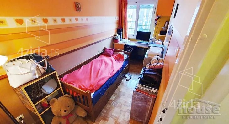 Četvorosoban stan | 4zida