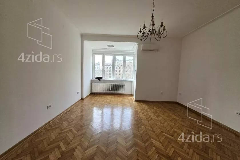 Četvoroiposoban stan | 4zida