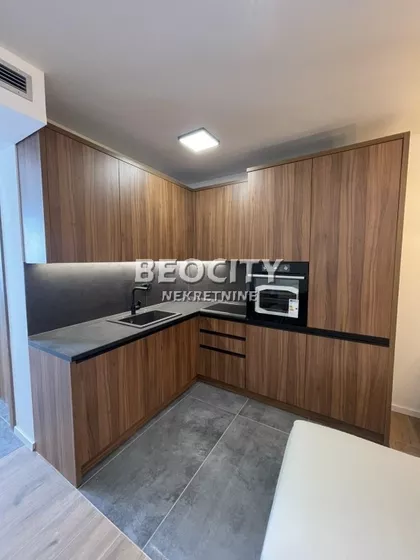 Izvidnička | 4zida.rs