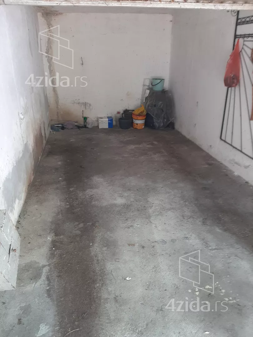 Garaža | 4zida