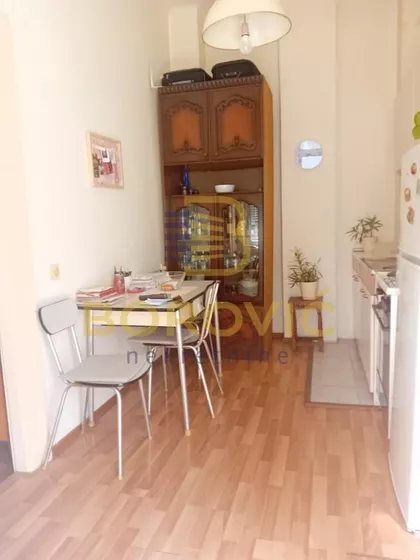 Vukov Spomenik | 4zida.rs