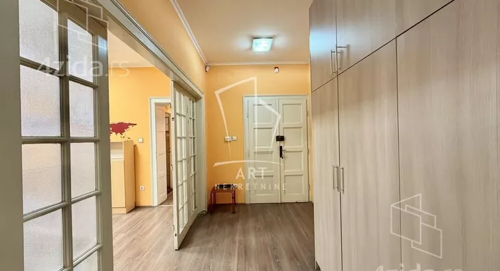 Četvoroiposoban stan | 4zida