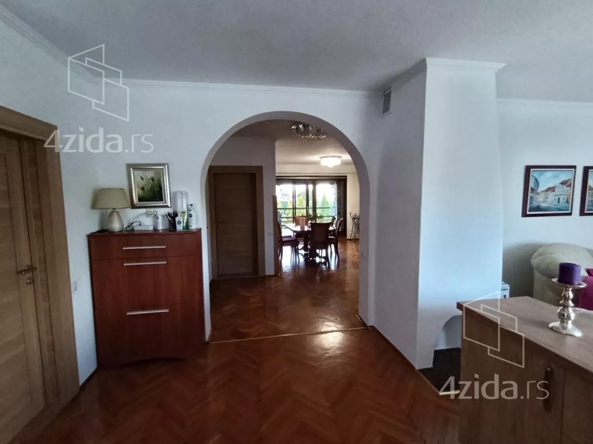 Kuća | 4zida