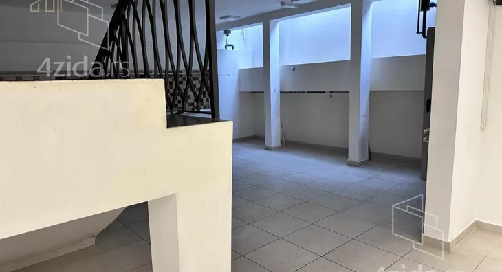 Lokal | 4zida