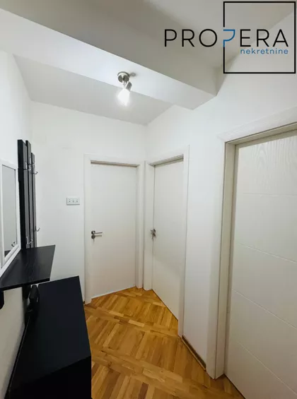 Jesenjinova | 4zida.rs