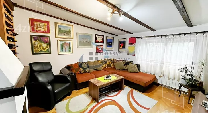 Šestosoban stan | 4zida