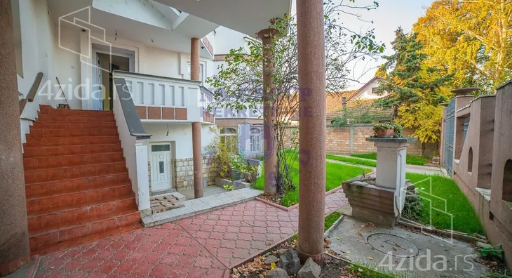 4-etažna kuća | 4zida