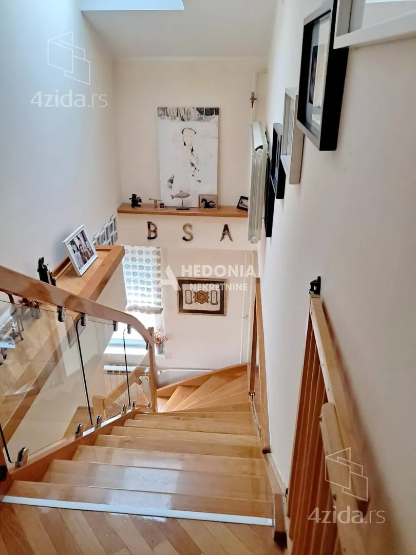 Šestosoban stan | 4zida