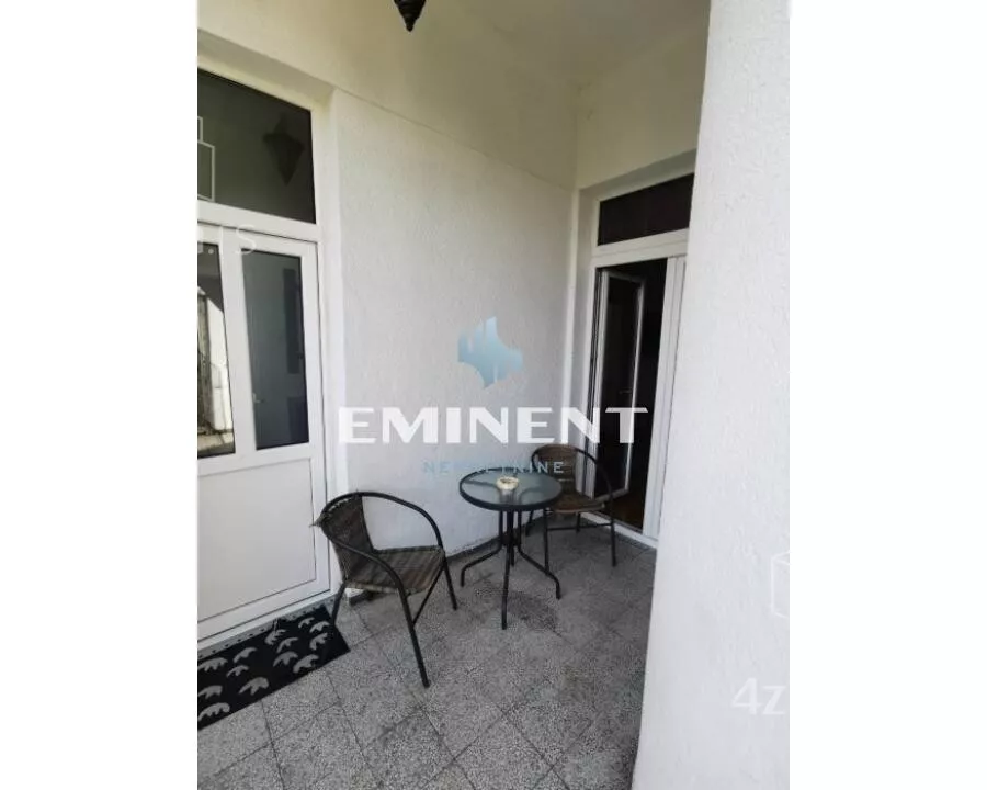 Četvoroiposoban stan | 4zida