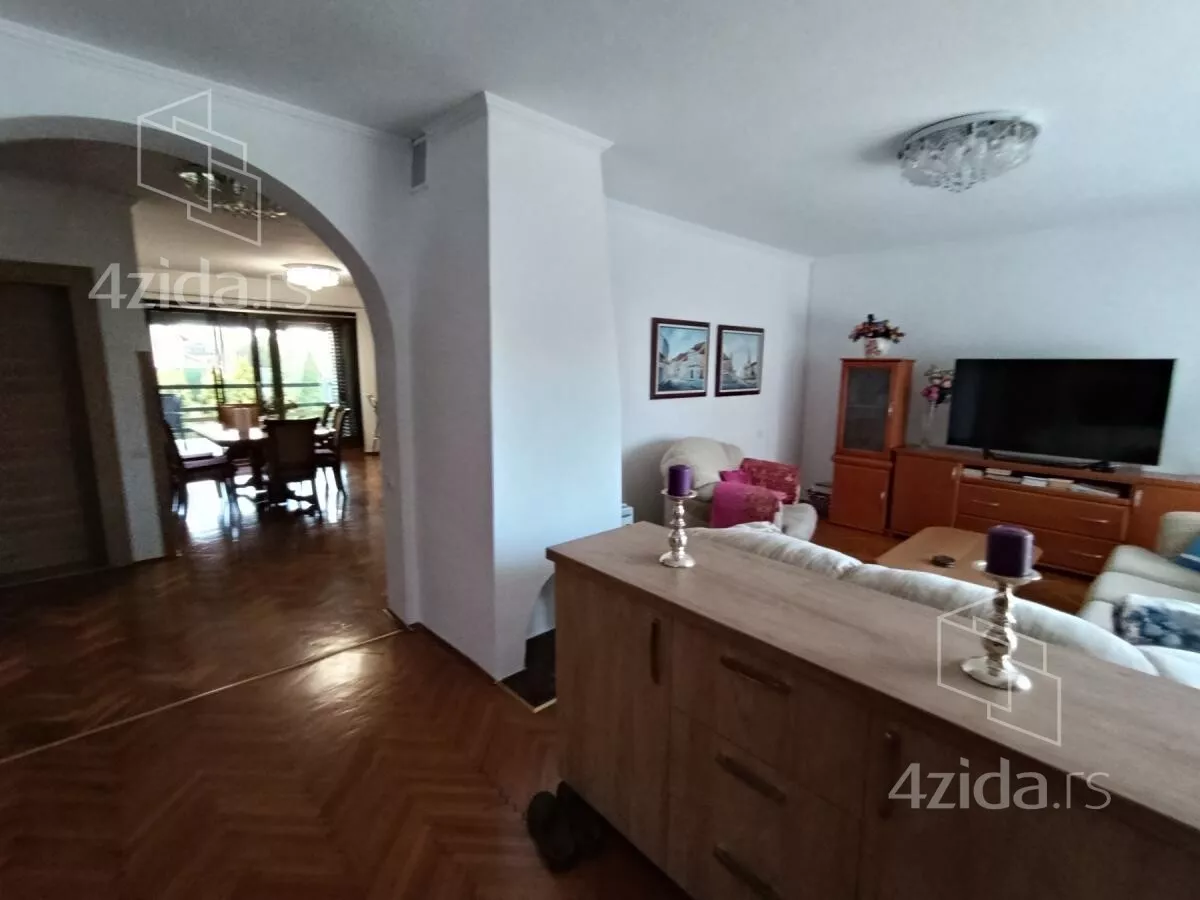 Kuća | 4zida