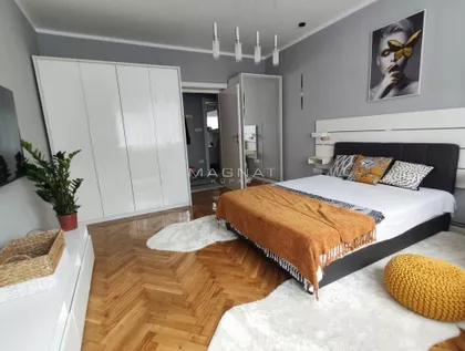 Cetinjska | 4zida.rs