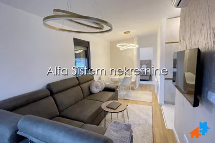 Vukov Spomenik | 4zida.rs