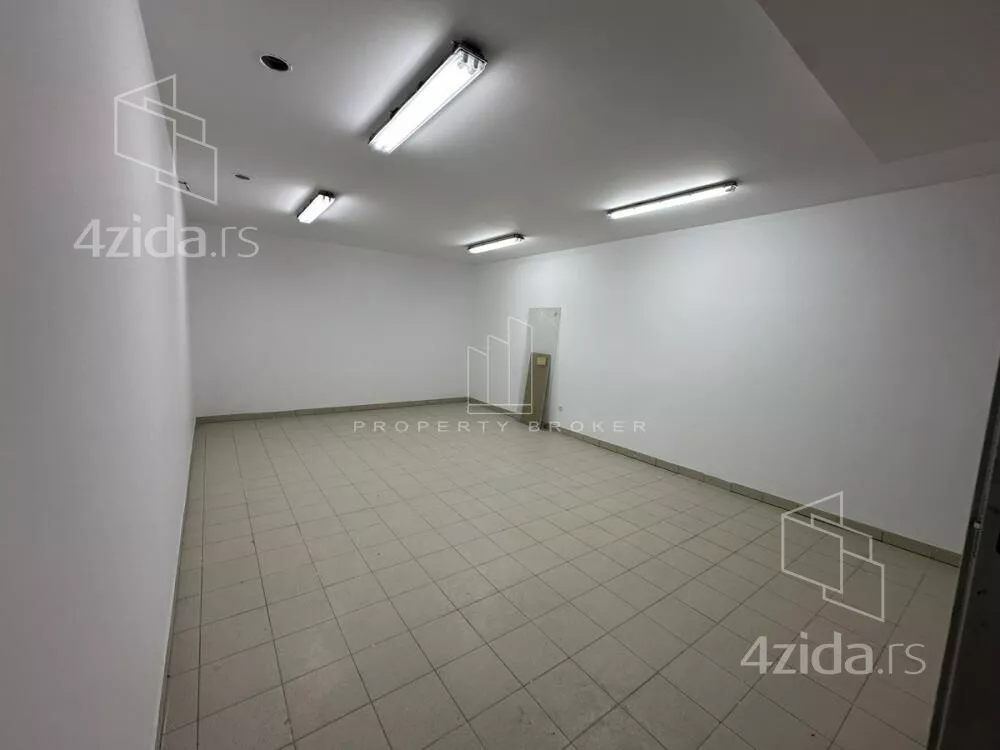 Lokal | 4zida