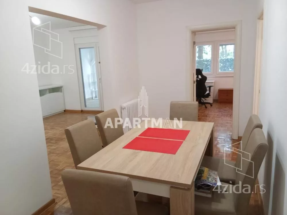 Troiposoban stan | 4zida