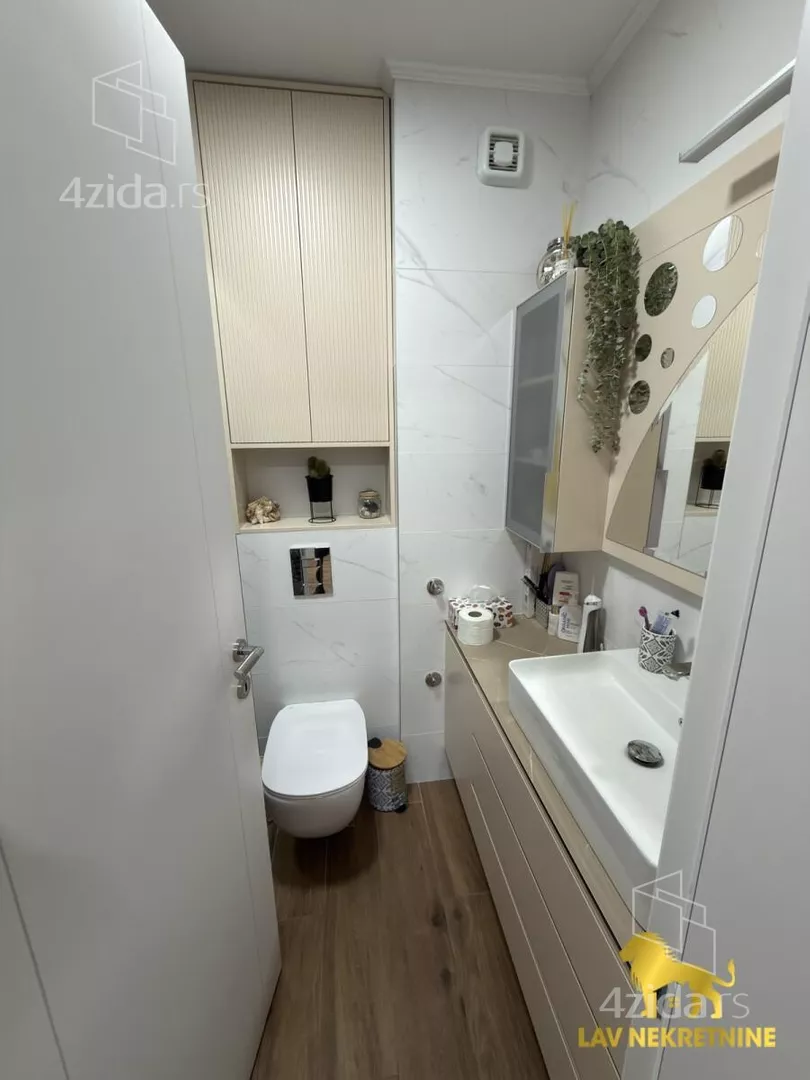 Troiposoban stan | 4zida