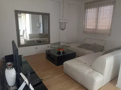 Vuka Karadžića | 4zida.rs
