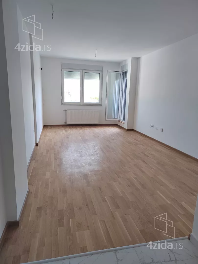 Četvoroiposoban stan | 4zida