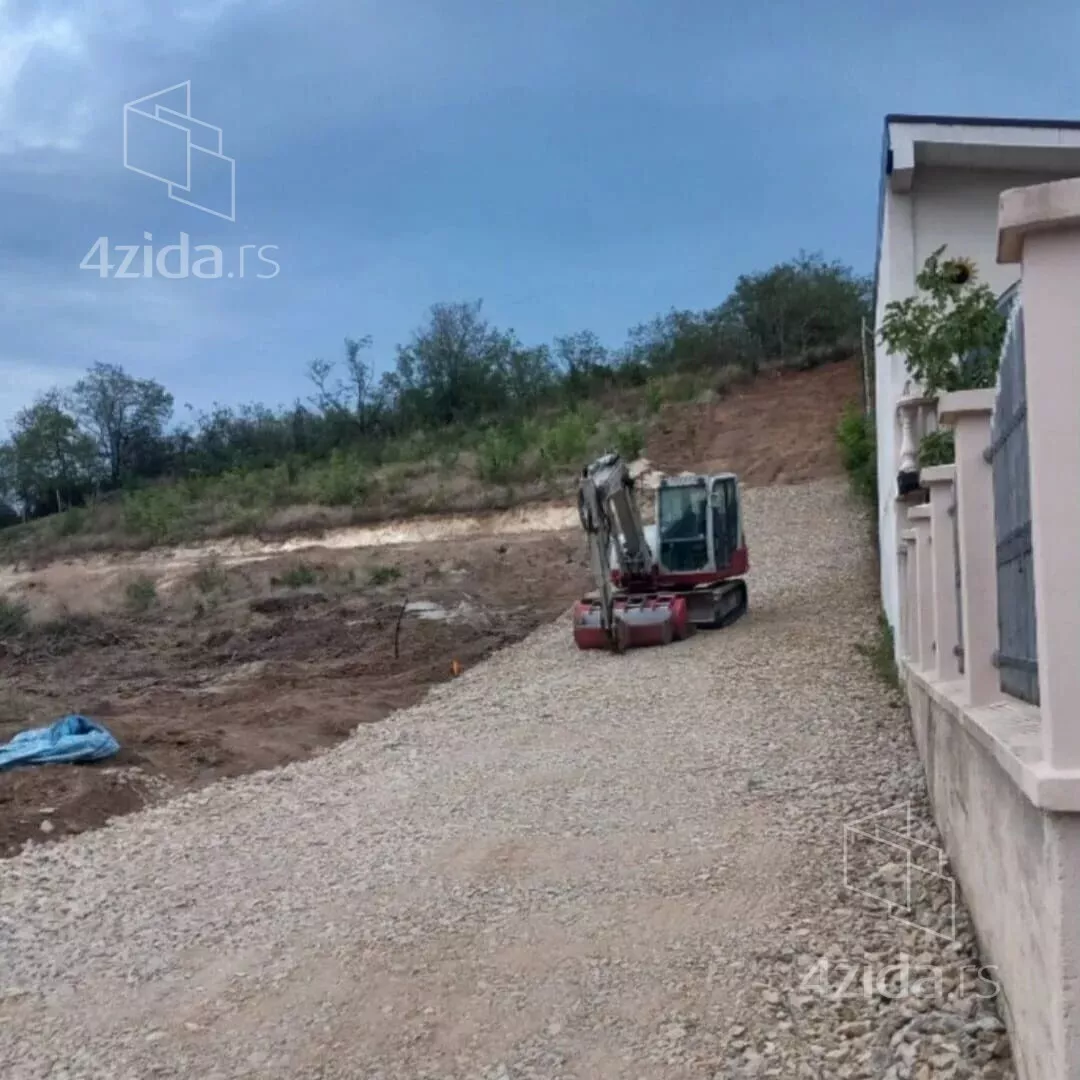 Građevinsko zemljište | 4zida