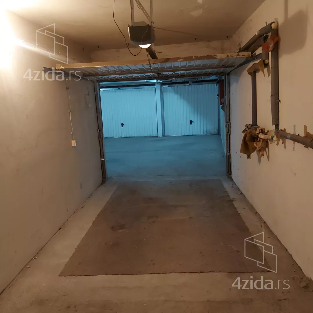 Garaža | 4zida