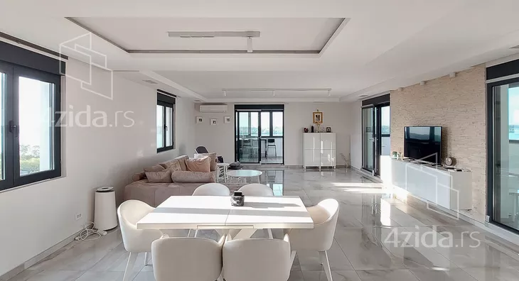 Šestosoban stan | 4zida