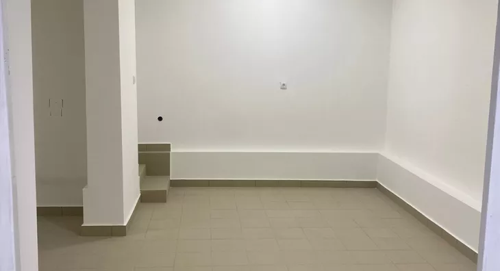Lokal | 4zida