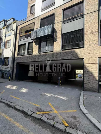 Cara Uroša | 4zida.rs