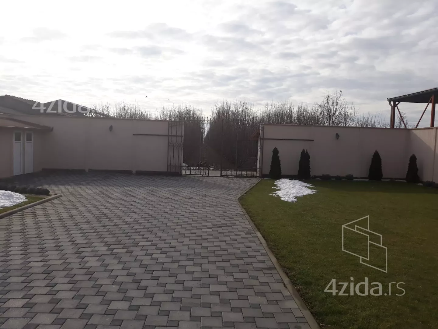 3-etažna kuća | 4zida